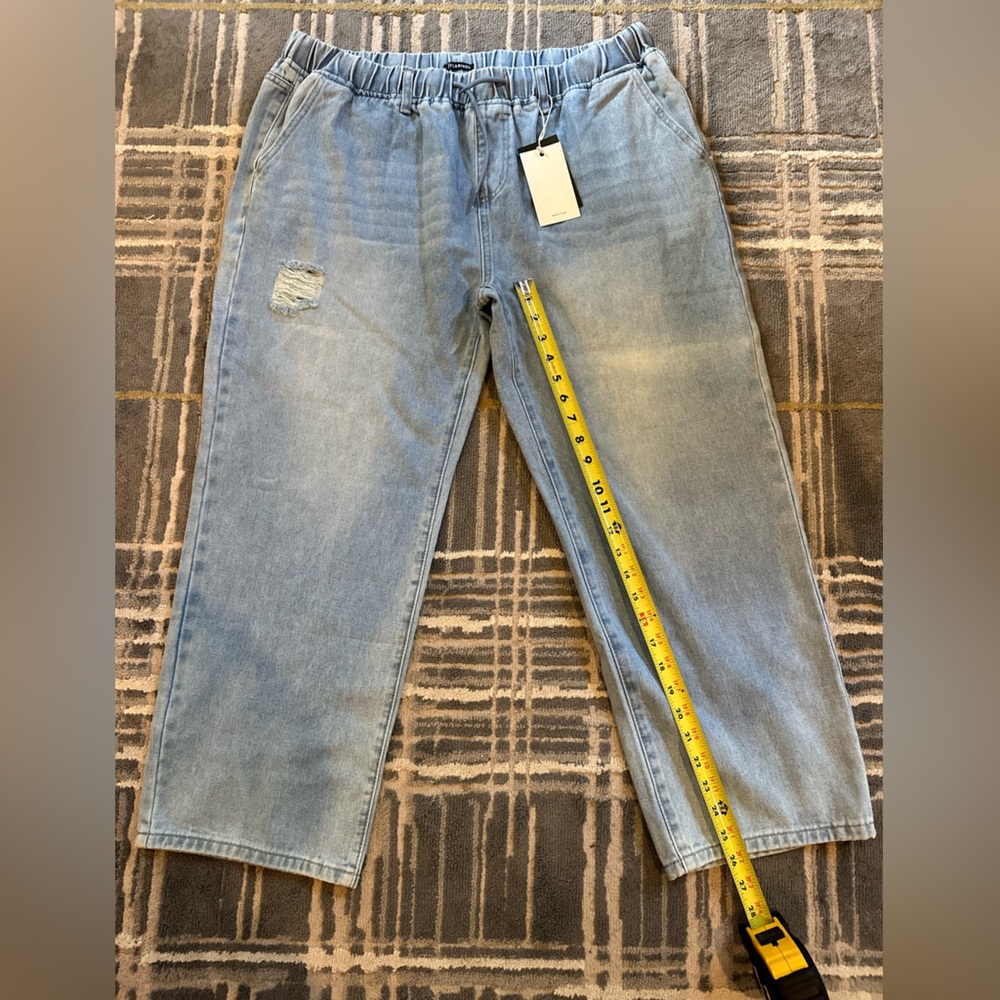 Flamingo Women's Light Blue Cropped Jeans, oversized, boho-esque. - Picture 5 of 9